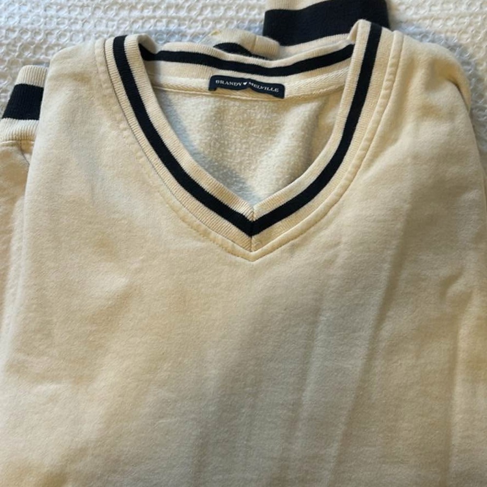 Brandy Melville V neck oversized sweatshirt
